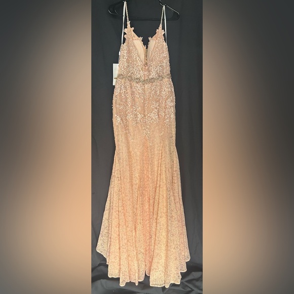 Mac Duggal 79341 NWT Godet Skirt Lace Dress - Picture 5 of 7